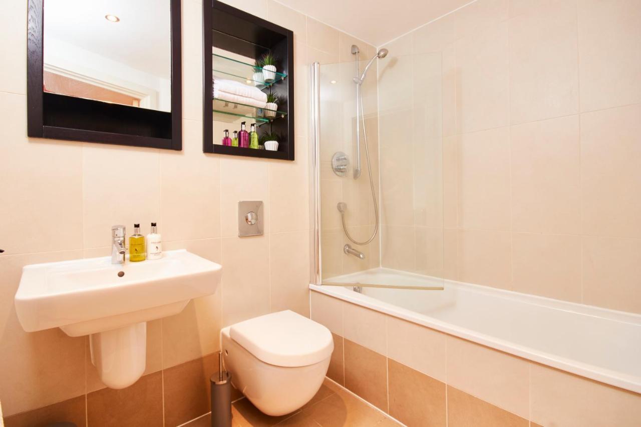 Deluxe City Centre Apt Balcony View& Free Parking! Apartment Leeds  Bagian luar foto