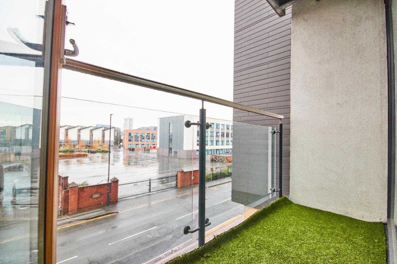 Deluxe City Centre Apt Balcony View& Free Parking! Apartment Leeds  Bagian luar foto