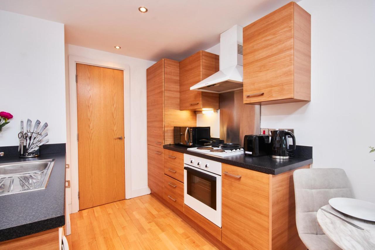Deluxe City Centre Apt Balcony View& Free Parking! Apartment Leeds  Bagian luar foto